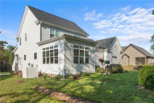 7608 Monty Drive, Kernersville, NC 27284