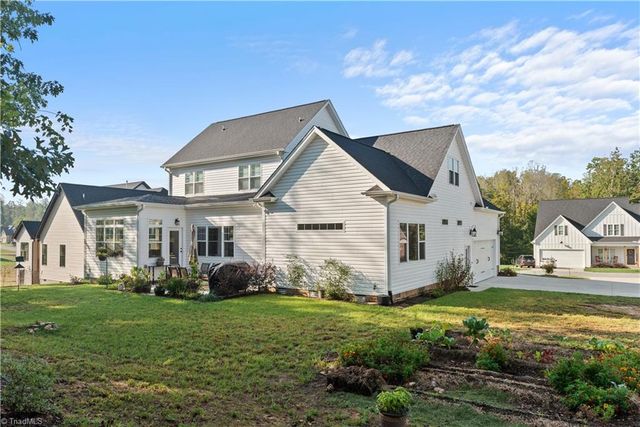 7608 Monty Drive, Kernersville, NC 27284