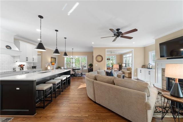 7608 Monty Drive, Kernersville, NC 27284
