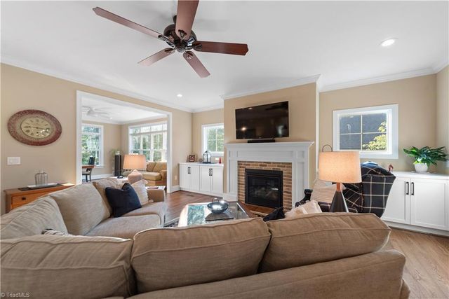 7608 Monty Drive, Kernersville, NC 27284