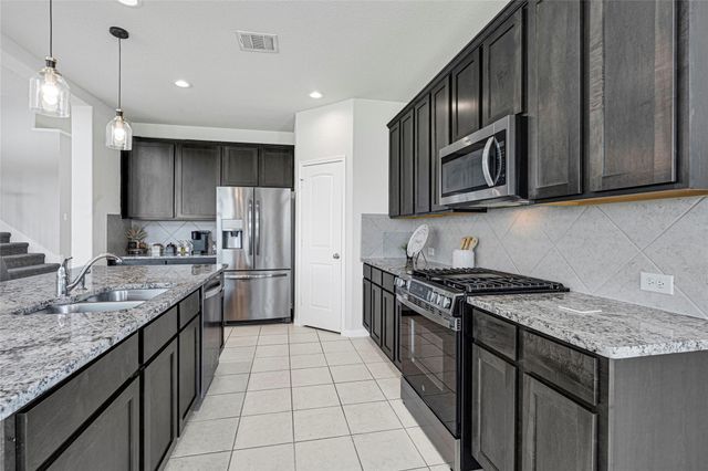 84 Carmel Drive, Manvel, TX 77578