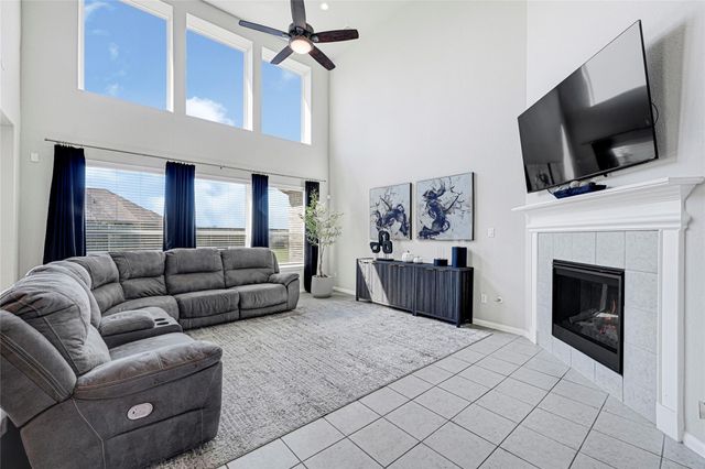 84 Carmel Drive, Manvel, TX 77578