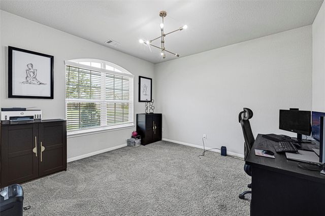 84 Carmel Drive, Manvel, TX 77578