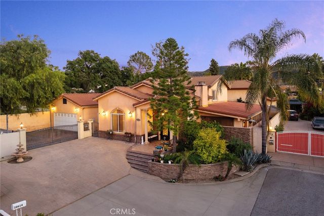 10610 Oak Tree Way, Sunland, CA 91040