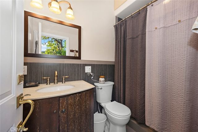 10610 Oak Tree Way, Sunland, CA 91040