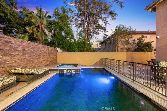 10610 Oak Tree Way, Sunland, CA 91040