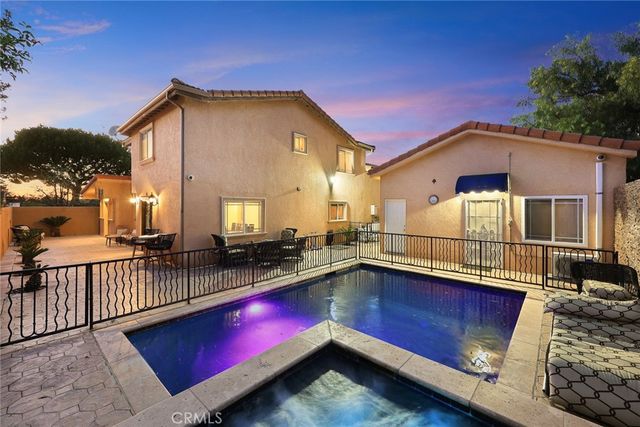 10610 Oak Tree Way, Sunland, CA 91040