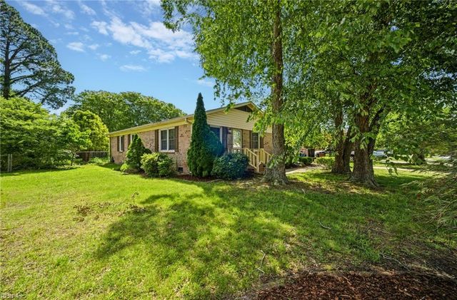 2917 Stratford DR, Chesapeake, VA 23321