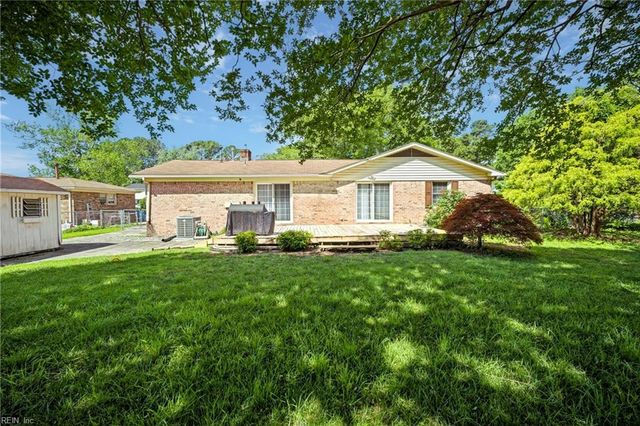 2917 Stratford DR, Chesapeake, VA 23321