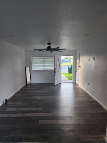1106 Seafoam Road, Houston, TX 77062