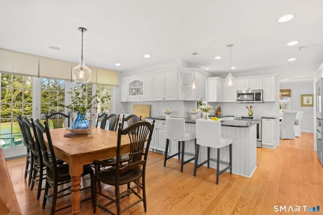 2 Red Rose Circle, Darien, CT 06820