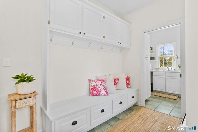 2 Red Rose Circle, Darien, CT 06820