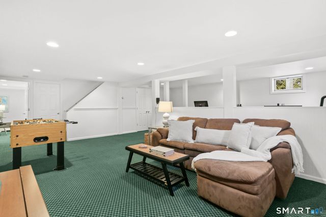 2 Red Rose Circle, Darien, CT 06820