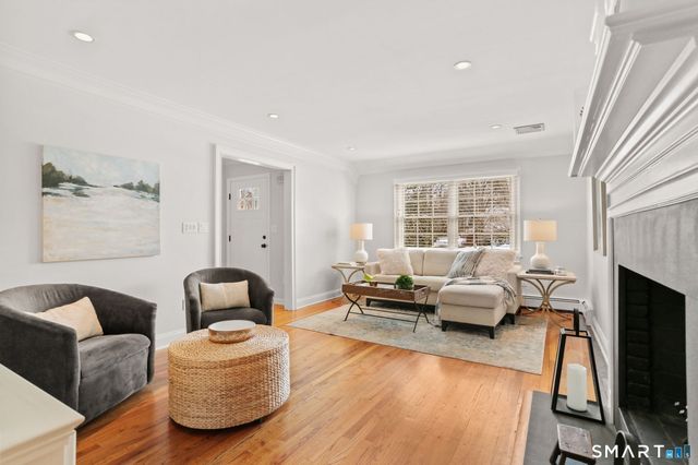 2 Red Rose Circle, Darien, CT 06820