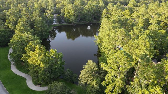 235 S Pathfinders Circle, The Woodlands, TX 77381