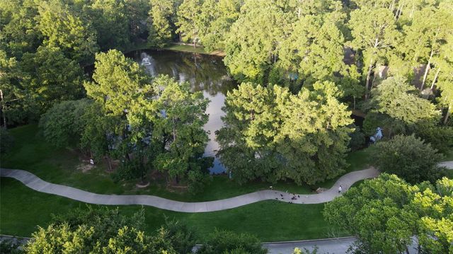 235 S Pathfinders Circle, The Woodlands, TX 77381