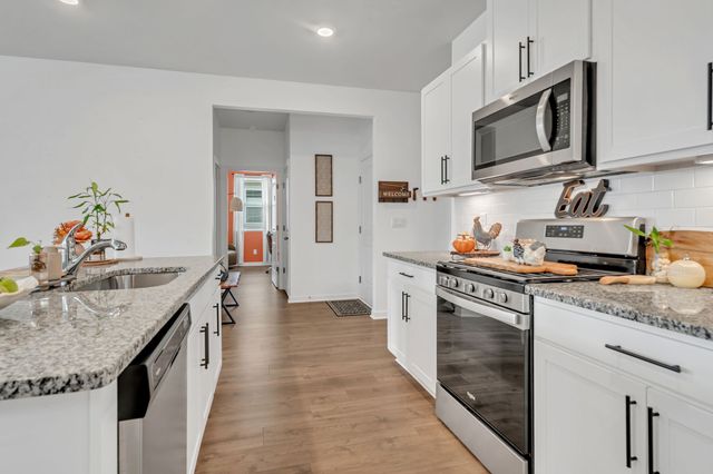 2118 Quinn Dr, White House, TN 37188