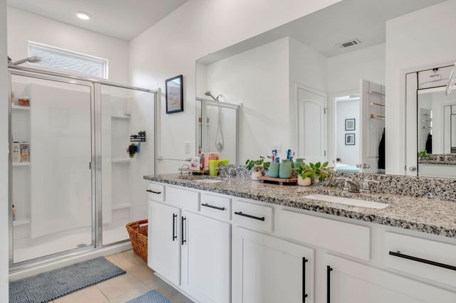 2118 Quinn Dr, White House, TN 37188