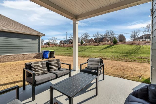 2118 Quinn Dr, White House, TN 37188