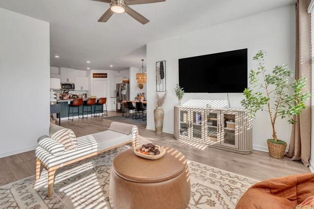 2118 Quinn Dr, White House, TN 37188