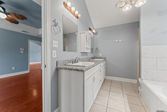 16366 Somersby, Baton Rouge, LA 70817