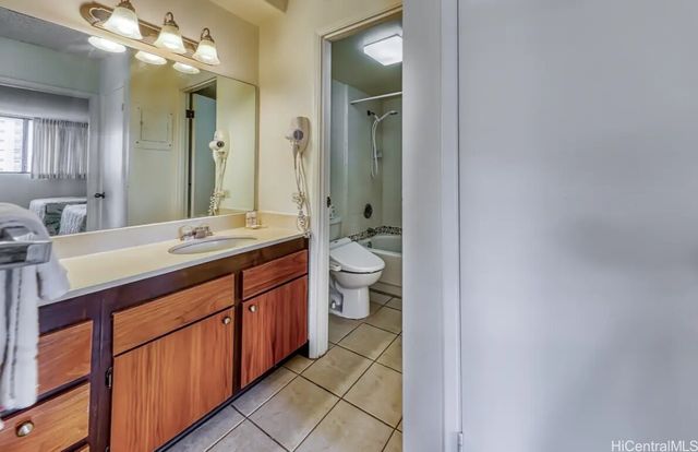 2240 Kuhio Avenue 1005, Honolulu, HI 96815