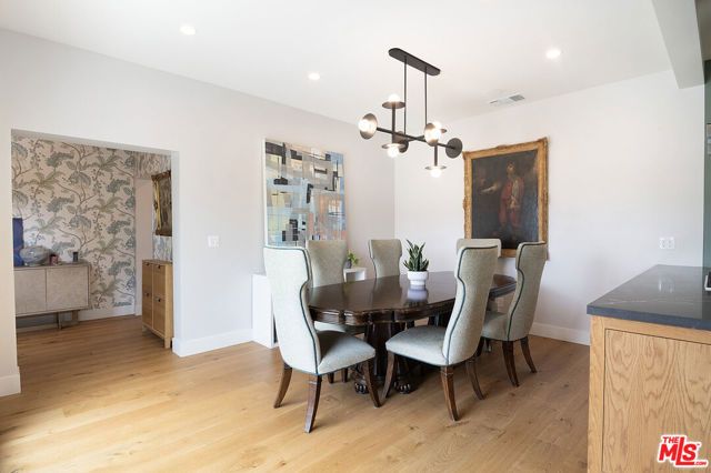 8021 Blackburn Avenue U, Los Angeles, CA 90048