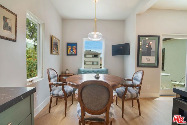 8021 Blackburn Avenue U, Los Angeles, CA 90048