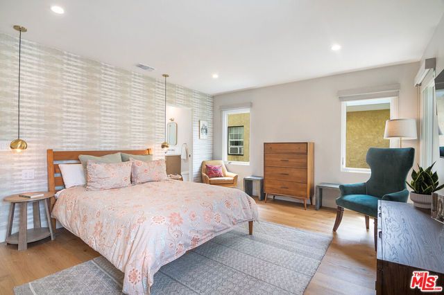 8021 Blackburn Avenue U, Los Angeles, CA 90048