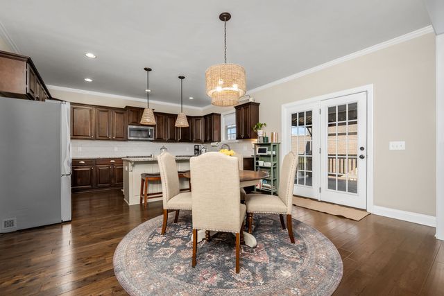 1062 Tower Hill Ln, Hendersonville, TN 37075