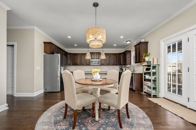 1062 Tower Hill Ln, Hendersonville, TN 37075