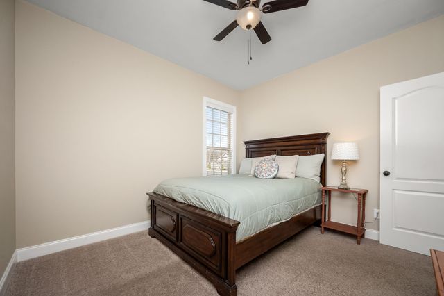 1062 Tower Hill Ln, Hendersonville, TN 37075