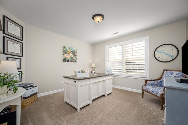 1062 Tower Hill Ln, Hendersonville, TN 37075