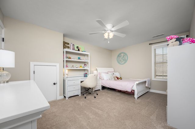 1062 Tower Hill Ln, Hendersonville, TN 37075