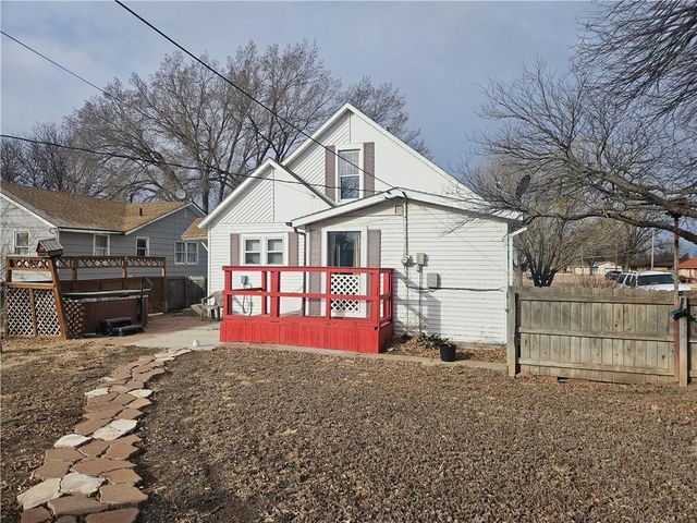 328 N Ericson Avenue, Other, KS 67758