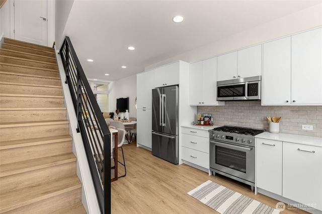 8333 D 12th Avenue NW, Seattle, WA 98117