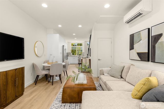 8333 D 12th Avenue NW, Seattle, WA 98117