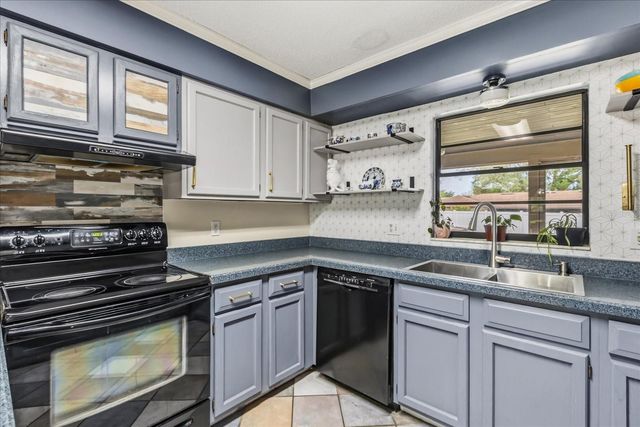 817 E HARBOUR COURT, Ocoee, FL 34761