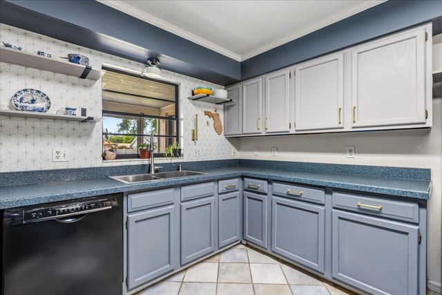 817 E HARBOUR COURT, Ocoee, FL 34761