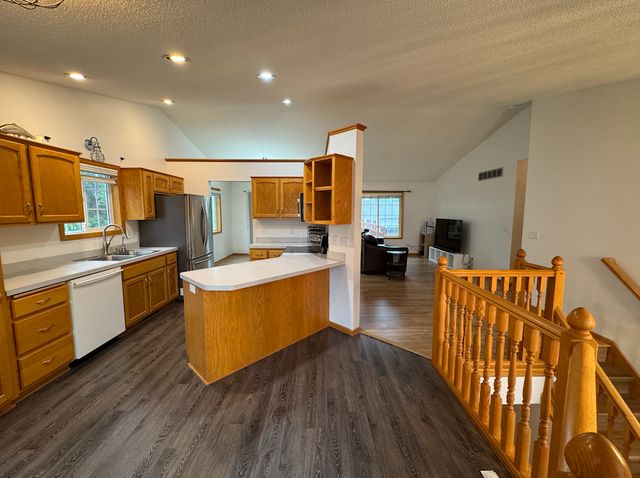 5980 146th Avenue NW, Anoka, MN 55303