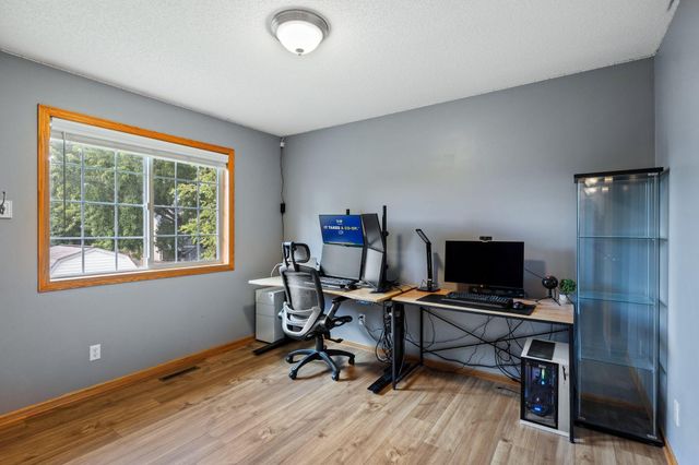 5980 146th Avenue NW, Anoka, MN 55303