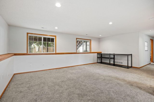 5980 146th Avenue NW, Anoka, MN 55303