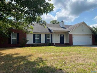 111 Castleridge Drive, New Market, AL 35761
