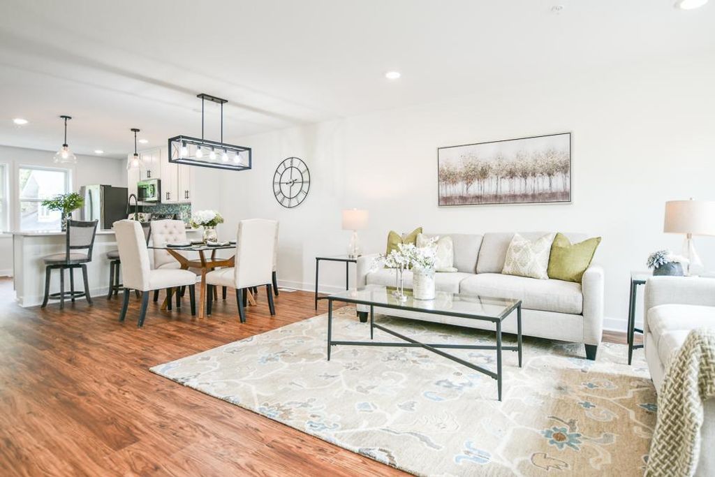 2604 Golden Valley Road, Minneapolis, MN 55411