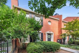 801 Defoors Mill NW Circle, Atlanta, GA 30318