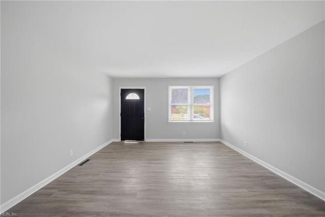 705 Warfield DR, Portsmouth, VA 23701