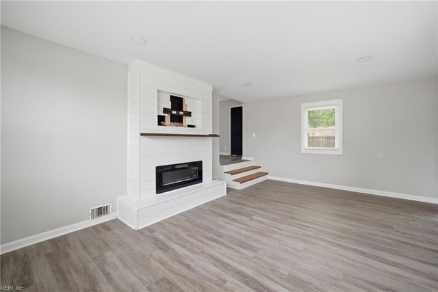 705 Warfield DR, Portsmouth, VA 23701