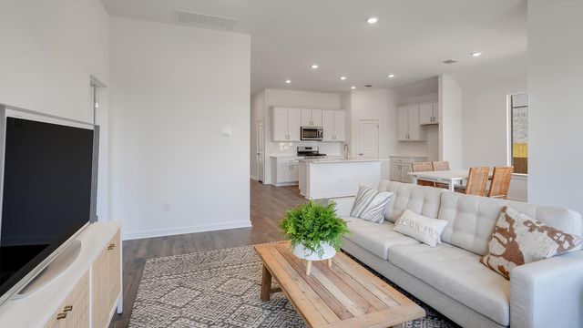 1905 Crooked Creek ST, Leander, TX 78641