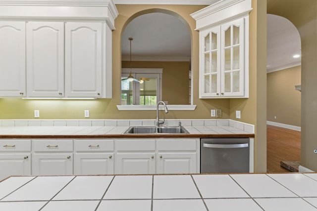 33 Camelia Ct., Hattiesburg, MS 39402