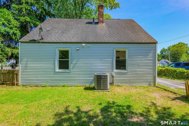 130 Winding Lane, East Hartford, CT 06118